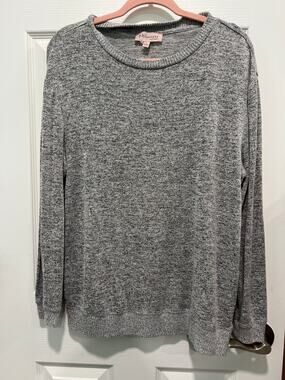 Philosophy soft long sleeve heather grey top women's size large (L)